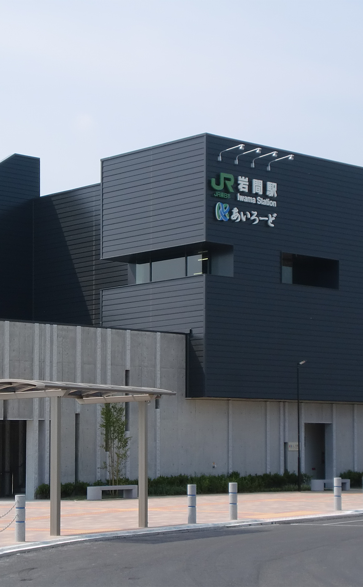 瀧澤建材株式会社｜金属製サッシやドア、手摺、笠木、庇などの制作・施工
